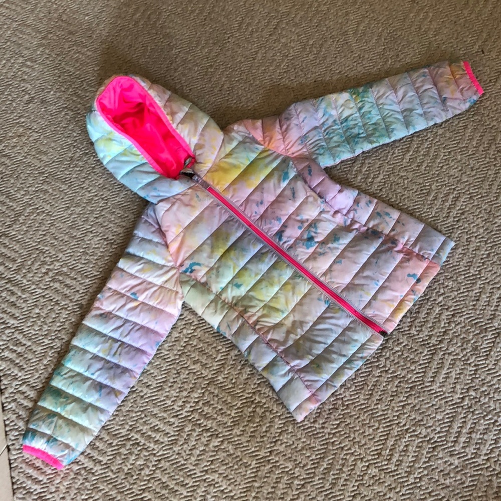 Amazon Essentials girls tie dye fitted puffer jacket